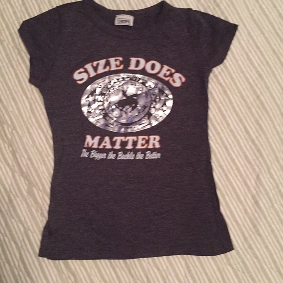 Cute tee! - Picture 6 of 6